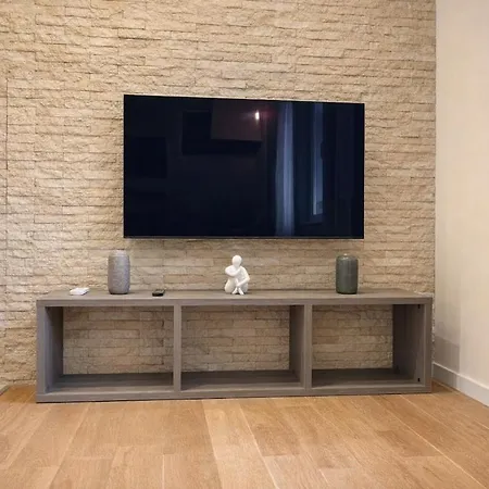 Authentic 2br Near Vatican & Metro Cipro *