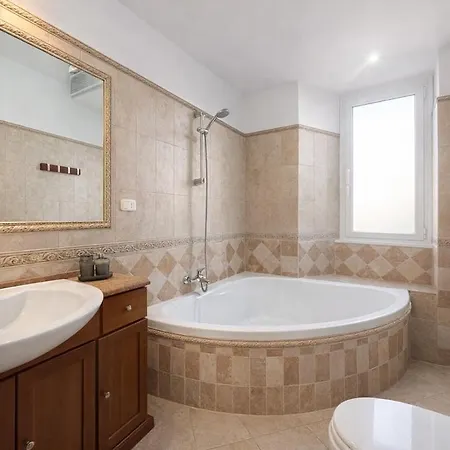 Authentic 2br Near Vatican & Metro Cipro * Roma