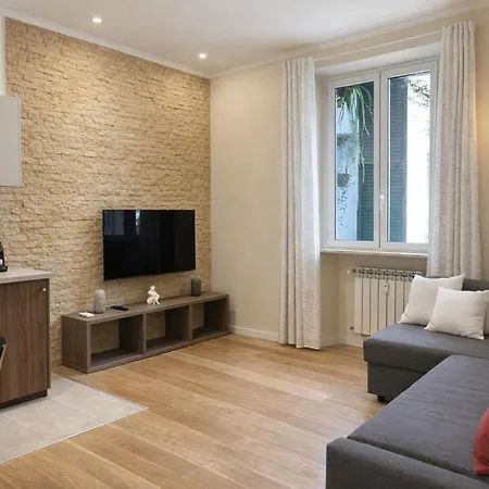 Authentic 2br Near Vatican & Metro Cipro Apartment