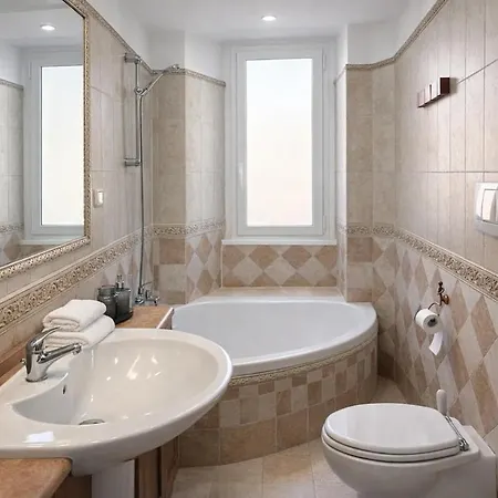 Authentic 2br Near Vatican & Metro Cipro *